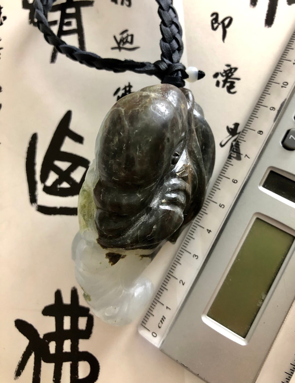 国産天然石 新潟産アゲート手彫り 福象 握り石 3枚目の画像