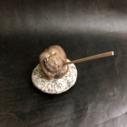 国産天然石　新潟産チャート手彫り　猿の桃隠しお香立て 9枚目の画像