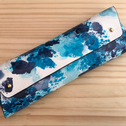 [革の水彩画 : 蒼白] Wrapping Small Pouch 1枚目の画像