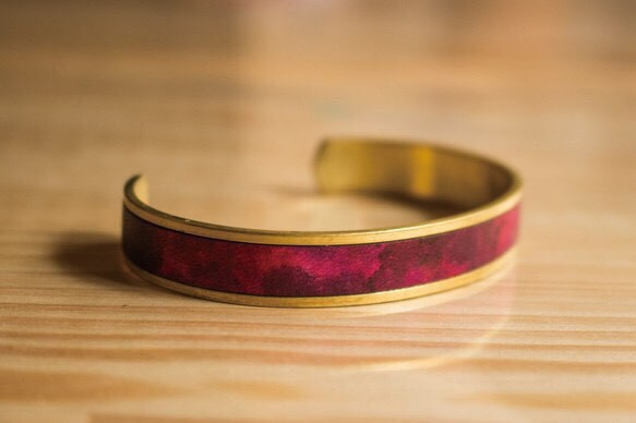 [革の水彩画 : 紅紫] Brass Bangle 1枚目の画像