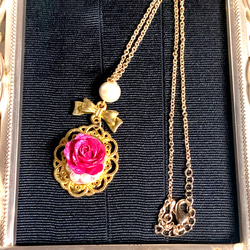 リボンと薔薇のネックレス 2枚目の画像