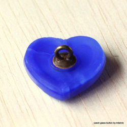 ハンドメイドチェコガラスボタン　ハート　きのこ＆クローバー　ブルー 4枚目の画像