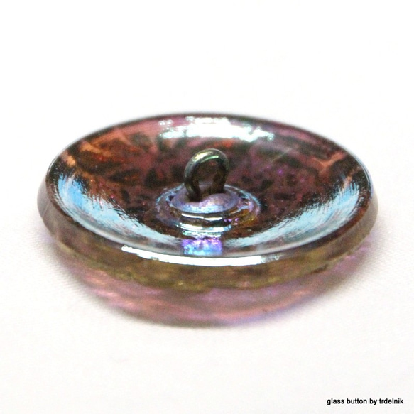 【残り僅か】チェコガラスボタン 　オーロラグリーン　トリプルフラワー 3枚目の画像