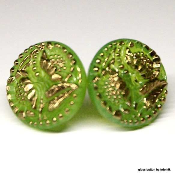 [耳環]玻璃鈕扣&#39;耳環歐泊淺綠色 第1張的照片