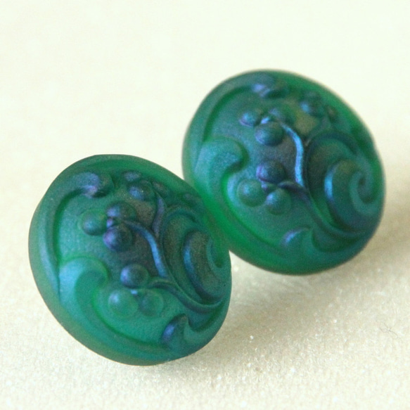 [耳環]捷克玻璃按鈕耳環酸綠色圓頂 第3張的照片