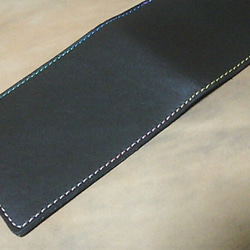 革の2折りパスケース　シンプル　茶色 3枚目の画像