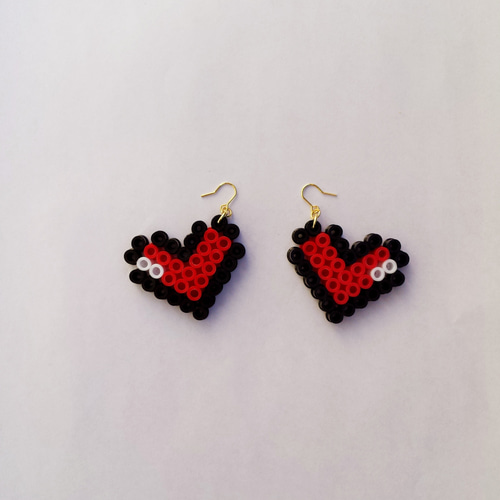 ドット絵風ハートピアス【イヤリング変更無料】 ピアス（フック