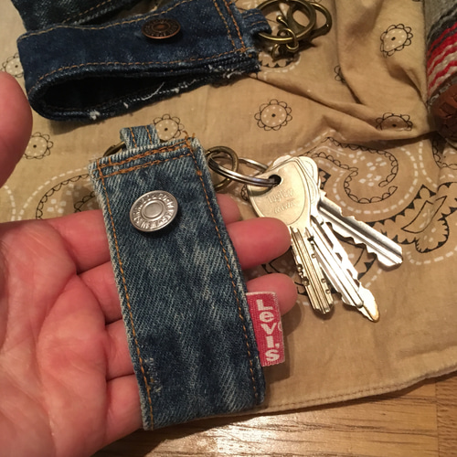 専用デニムリメイク りぼんチャーム フリンジ キーホルダー 24-93 専用デニムリメイク りぼんチャーム フリンジ キーホルダー 24-93