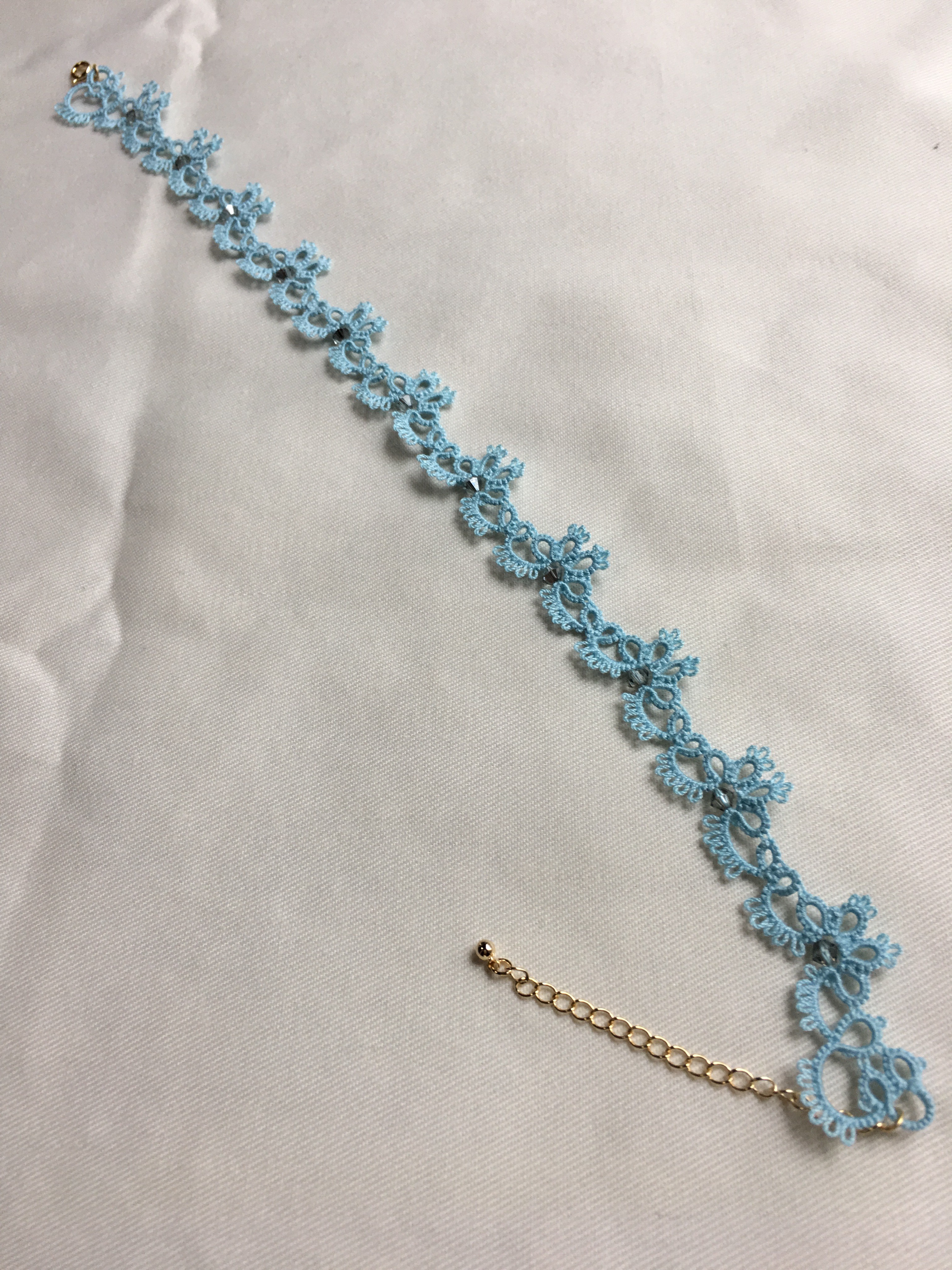 レースのチョーカー