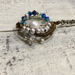 宝石用原石のシルバービーズのネックレス 3枚目の画像