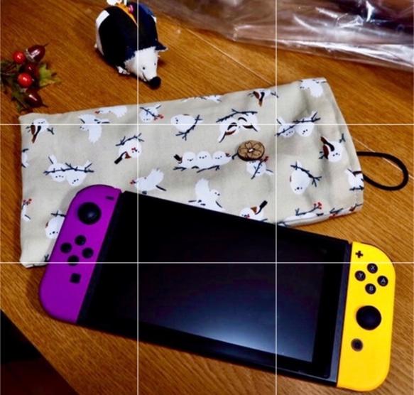 きゅう様専用・Nintendo Switch持ち運びポーチ・シマエナガ小・カーキ 1枚目の画像