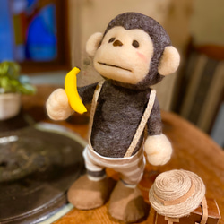 羊毛フェルト　チンパンジーストラップ　夏限定 羊毛フェルト チンパンジーストラップ 夏限定 羊毛フェルト