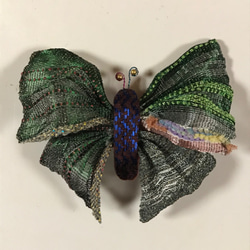 蝶のブローチ、ヘアアクセサリー 4枚目の画像