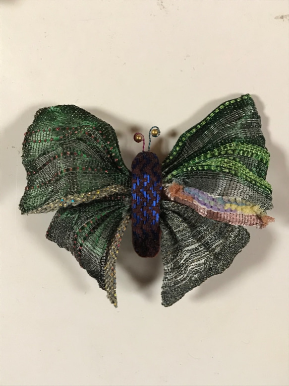 蝶のブローチ、ヘアアクセサリー 4枚目の画像