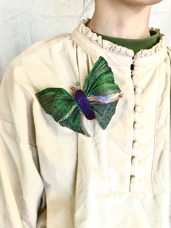 蝶のブローチ、ヘアアクセサリー 6枚目の画像