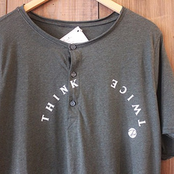 "THINK TWICE" tee 4枚目の画像