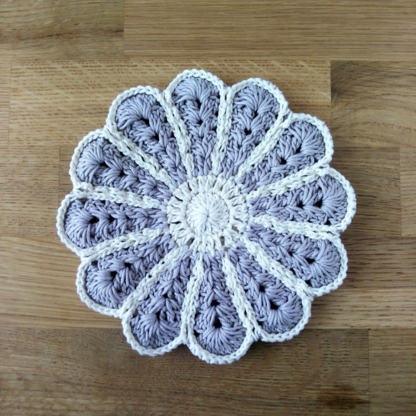 デイジーポットマット＊グレー 鍋敷き ゆずこ 通販 7355838｜Creema