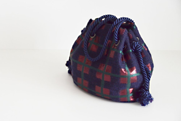 新款！意大利製造 馬海毛混紡格紋金屬絲 Marine Bag 紅色 x 海軍藍 第3張的照片