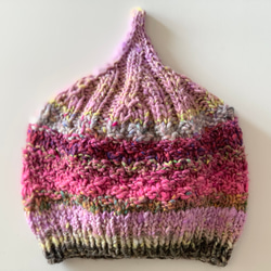 １点限定！　新作！野呂英作毛糸使用どんぐりニット帽子　手編み　ピンクグラデーション 2枚目の画像