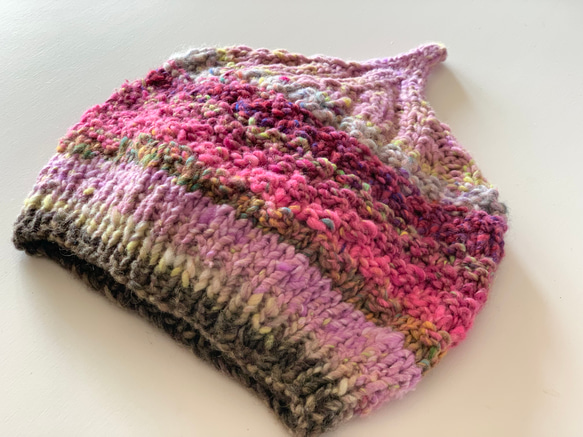 １点限定！　新作！野呂英作毛糸使用どんぐりニット帽子　手編み　ピンクグラデーション 3枚目の画像