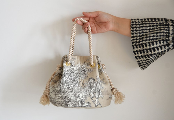 数量限定！トワルドジュイ サテンロープ マリンバッグ サンドベージュ（Toile de Jouy） 和装や浴衣にも！ マリンバッグ サテンロープ de Jouy et