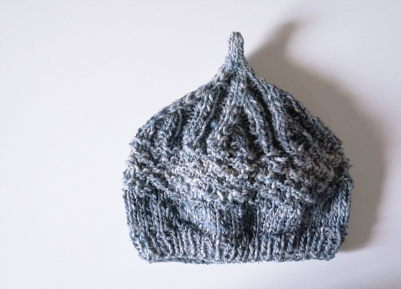 送料無料　どんぐりニット帽子　インディゴライトブルー　野呂英作の毛糸使用 1枚目の画像