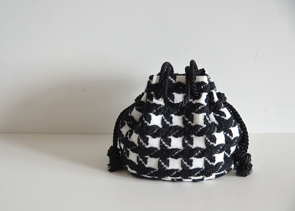 限量義大利製造 Monotone 千鳥格花式花呢 Marine Bag 黑色 完美搭配正式場合 第2張的照片