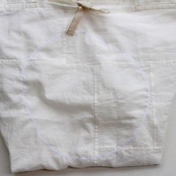 ポジャまる / 美白さん しろ　ポジャギ＋まる刺繍　コットンリネンレジ袋型エコバッグ 3枚目の画像