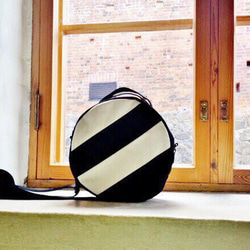 SALE！！　DOT LINE BAG| BLACK×WHITE 帆布ショルダー 1枚目の画像