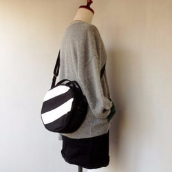 SALE！！　DOT LINE BAG| BLACK×WHITE 帆布ショルダー 6枚目の画像