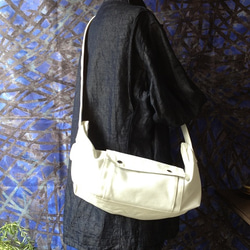 売約済再販：Valkoinen Shoulder Bag/白を育てるかばん 2枚目の画像