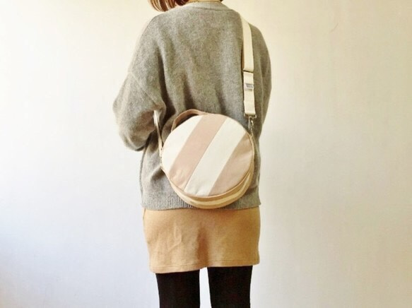 DOT LINE BAG / PINK BEIGE×KINARI 2枚目の画像