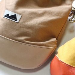 KURI BAG | CAMEL 4枚目の画像