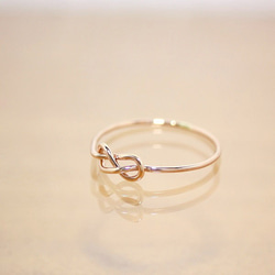 14kgf＊ほんのりピンク＊インフィニティ結び＊リング【金】Infinity knot rose-gold ring 3枚目の画像