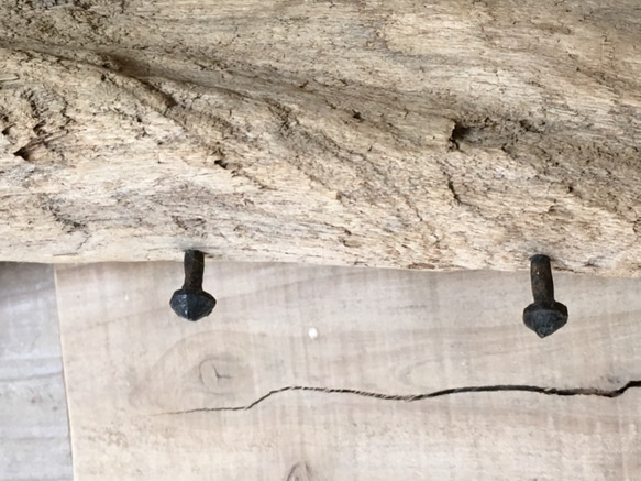 流木とアンティークネイルの壁掛けフック 5枚目の画像