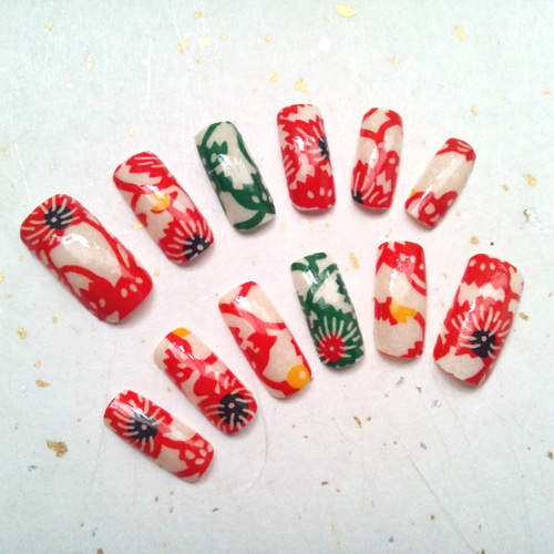 受注製作》友禅和紙アートネイルチップ【かりゆし】 ネイルチップ