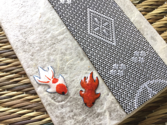 和紙×畳縁iPhone 5/5s/SE カバー[金魚］ 2枚目の画像