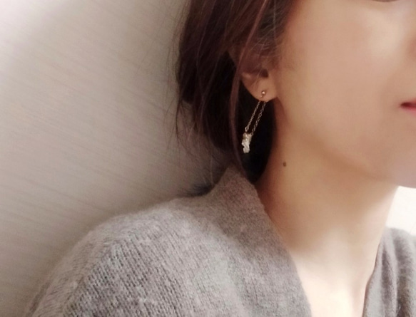 ◆耳環耳環[六月誕生石] [14Kgf] OnePetal花瓣珍珠Cleo Hanabara珍珠銀 第2張的照片