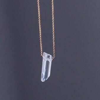 ネックレス・ペンダント Clear Quartz with Colored String (3 colors) Amazon.com: StarStuff.Rocks Genuine African Clear Quartz