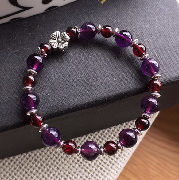 紫水晶+紅石榴石純銀花朵手鍊 第4張的照片