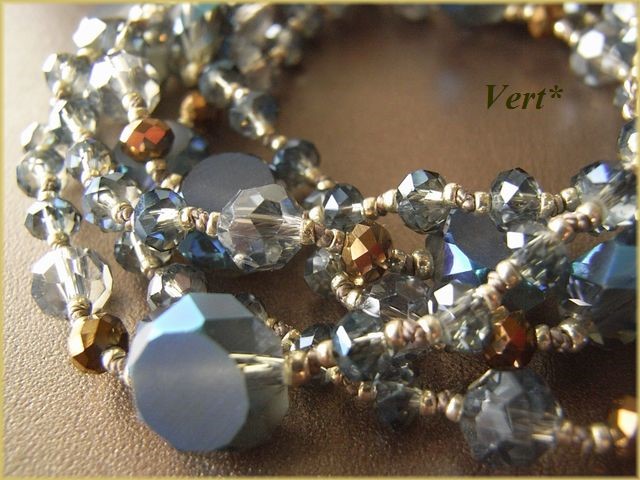 ブルーフロストコインカットグラスグリフィンロングネックレス【シルバー】