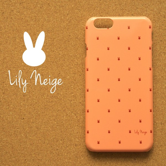 うさぎがいっぱいスマホカバー・ライトオレンジ茶うさぎ 1枚目の画像