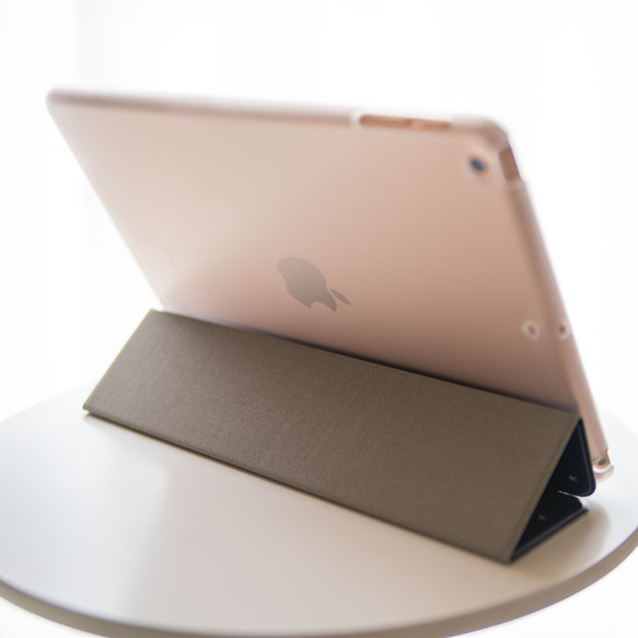 かわいいiPadケース　うさぎドット　アイパッドケース 5枚目の画像