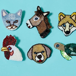 輝くキツネのブローチ★動物刺繍★オートクチュール刺繍★ビーズ刺繍★手袋を買いに★名作童話刺繍★ルルミーのブルーアイズ 10枚目の画像