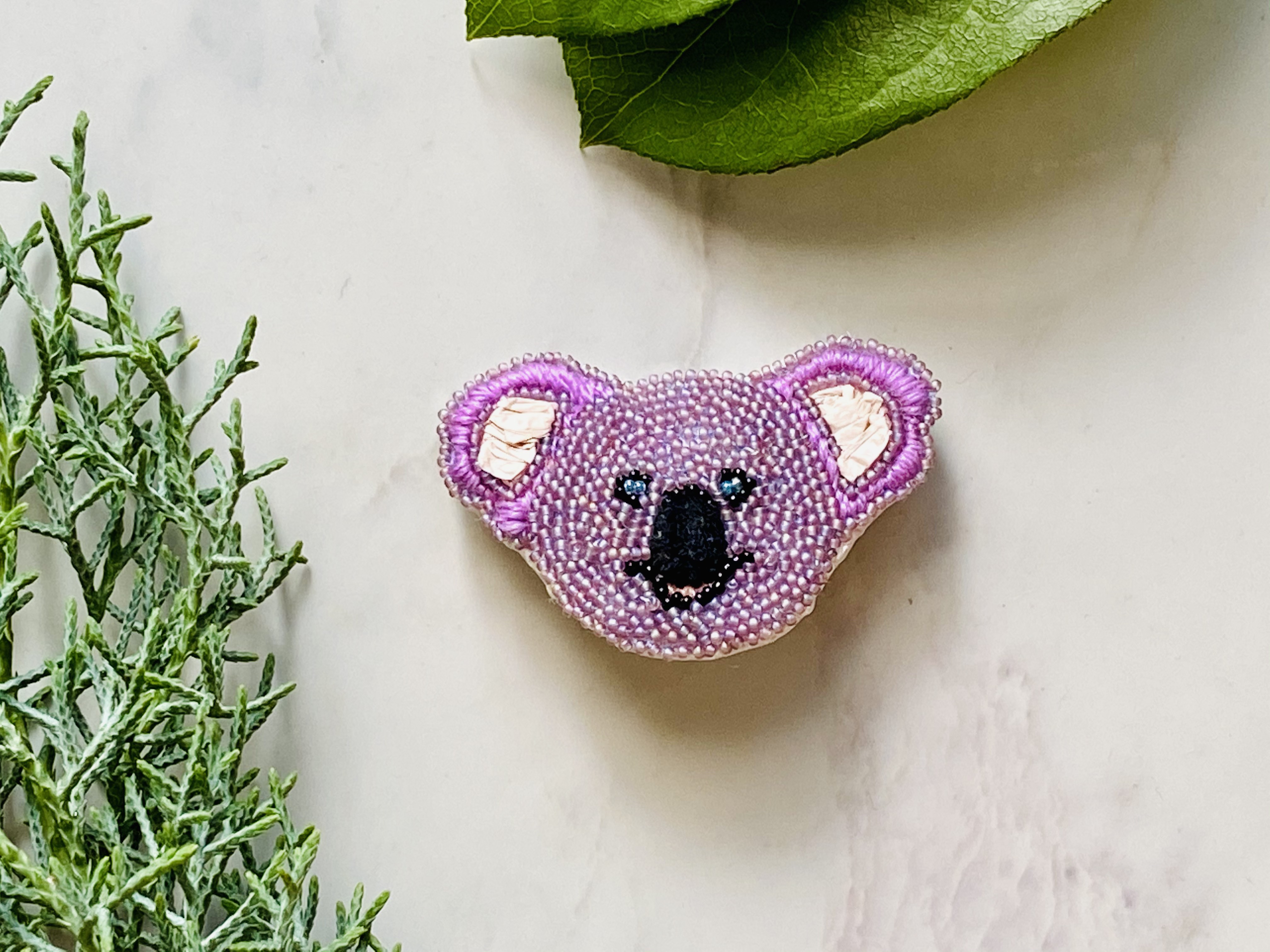タケコブター様 専用 コアラ スイカビーズ 刺繍 ブローチ