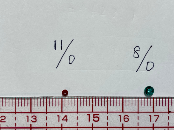 チェコ製★糸通しグラスビーズ★11/0サイズ ★ダークレッド色★1m★リュビネル針★糸通しビーズ★CZ11DR-O 6枚目の画像