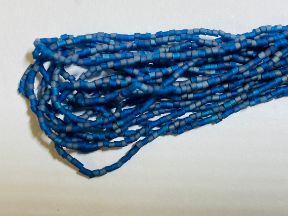 極小サイズ★チェコ製★マットな紺色★20/0サイズ★1m★オートクチュール刺繍ビーズ★CZ20MBI-MTMB 8枚目の画像