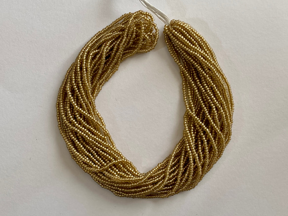 チェコ製★糸通しグラスビーズ★11/0サイズ ★シャンパーニュ色★1m★リュビネル針ビーズ★CZ11CM-T 2枚目の画像