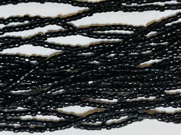 チェコ製★糸通しビーズ★3カット★11/0サイズ ★黒色★1mオートクチュール刺繍★CZ11BL-3C 3枚目の画像