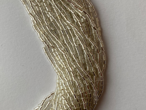 ヴィンテージ竹ビーズ★イタリア製ヴェネツィア★シルバーラインクリア色★1m★リュビネル針★糸通しビーズ★VV2C-SLB 1枚目の画像